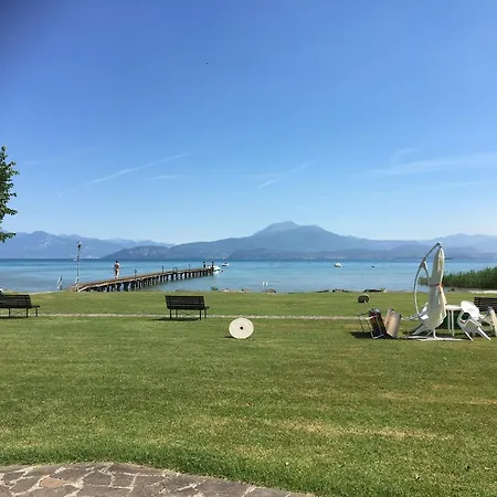 La Perla Del Garda - Exclusive & Pool Waterfront * 페스키에라델가르다