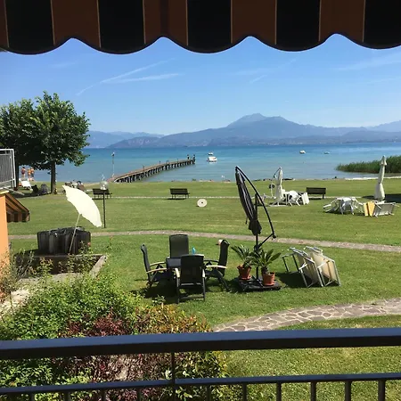 La Perla Del Garda - Exclusive & Pool Waterfront Apartment Peschiera del Garda